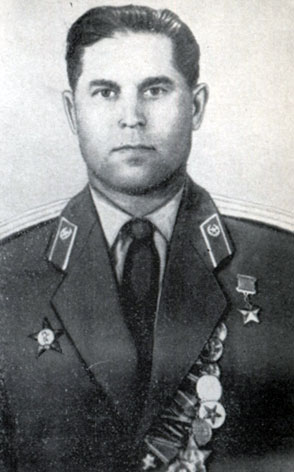 Полковым разведчиком прошел войну Герой Советского Союза В. Н. Плесинов